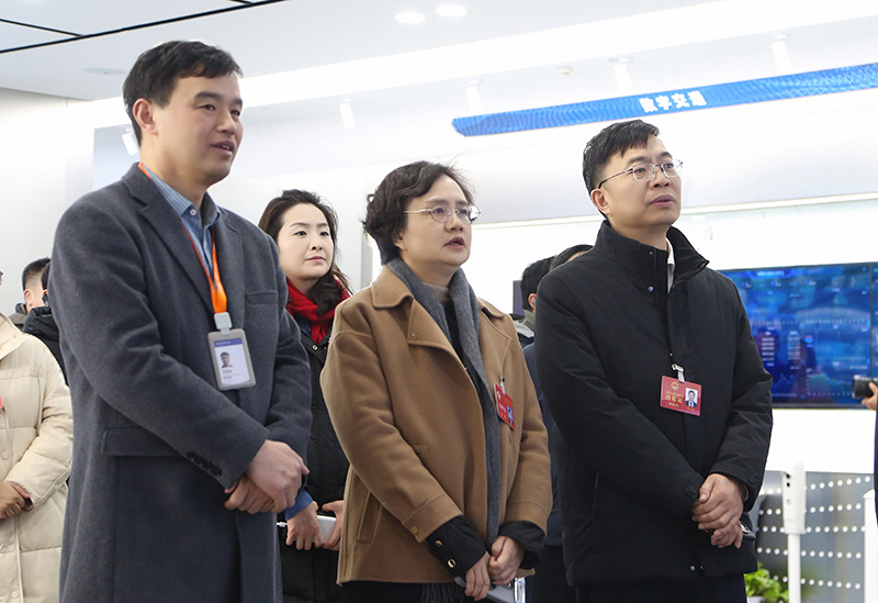 徐州市雲龍區人大、政協莅臨艾可艾姆科技調研